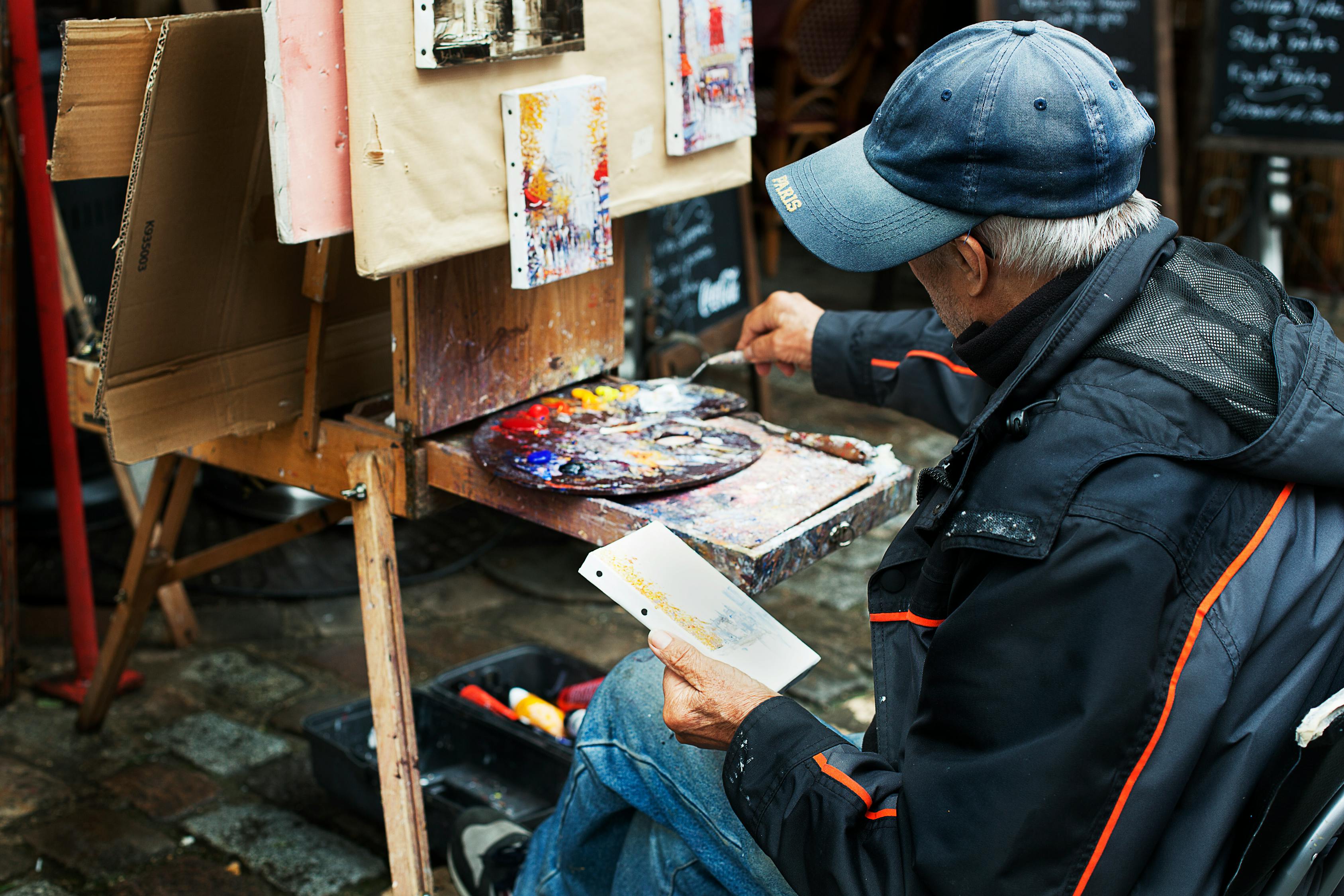 男子26900元押题班未押中一题引发深思，考试作弊问题再引关注